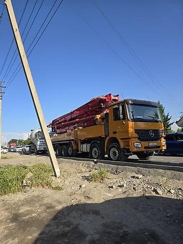 реально: Бетононасос, Mercedes-Benz, 2007 г., 40-60 м — 2