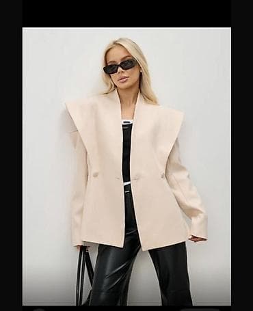 Женская верхняя одежда и блузы — капсульные модели 1) Пиджак-жилет с