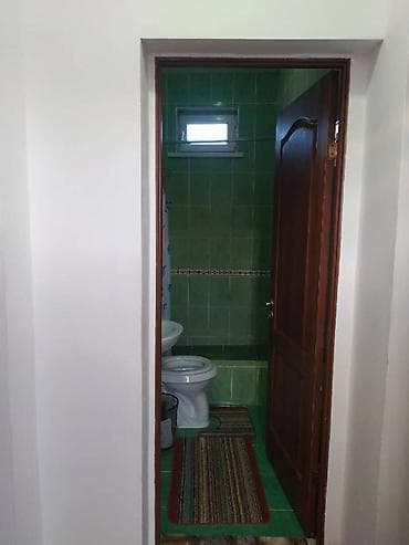 Коммерциялык мүлк: Продаётся коттедж, расположенный на иссык-куле г Чолпон-Ата в районе — 7