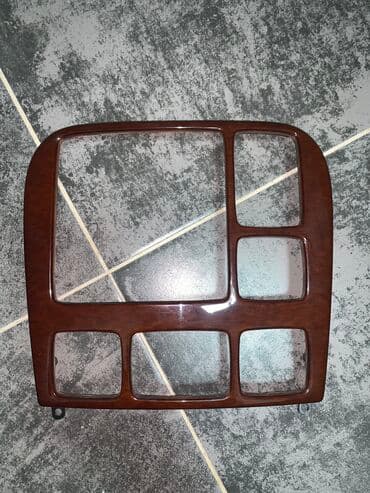Продаю рамку на магнитолу w220 в хорошем состоянии