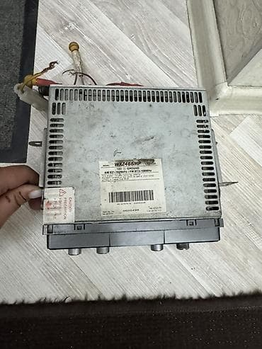 avensis 2001: Продаю штатную магнитолу Toyota RAV4 2001 Оригинал Clarion WXZ466MP — 2