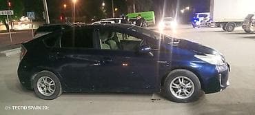 прадо 2010: Toyota Prius: 2012 г., Вариатор, Гибрид, Лифтбек — 4