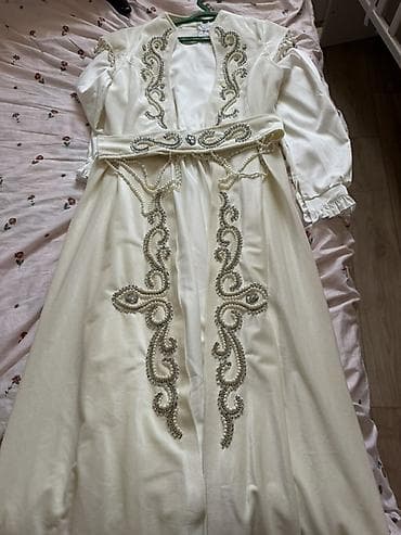 восточные формы: Вечернее платье, А-силуэт, Длинная модель, С рукавами, Стразы, M — 2