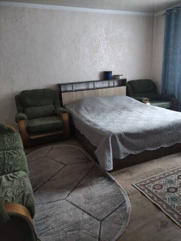 срочно продаю дом в караколе: Барак, 56 кв. м, 3 бөлмө, Менчик ээси — 2