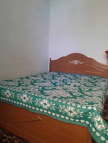 тошок матрас: Двуспальная кровать, Б/у, С матрасом, длина - 205 см — 1