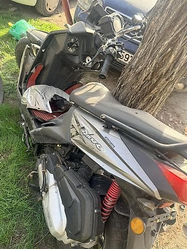 49 куб мопед: Скутер (бензиновый), черный/серый, 12" литые колеса. Панель приборов с — 7