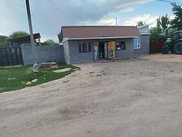 продажа морских контейнеров: Небольшой продуктовый магазин у дороги. - Ассортимент: напитки, снеки — 1