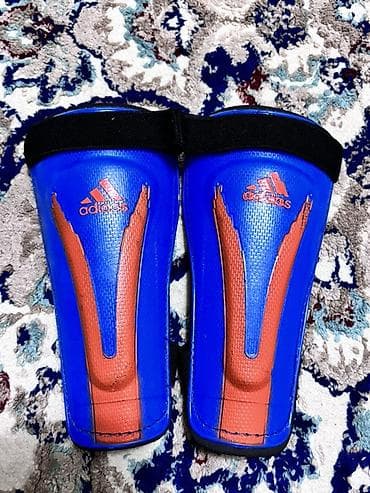 Футбольные щитки adidas - Модель: щитки для голени с верхней чашей