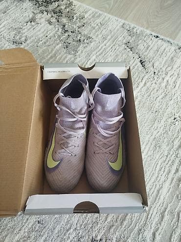 Прокат одежды: Сороконожки Nike, 40 (маломерка) - Модель с носком-«носок» (высокий — 1