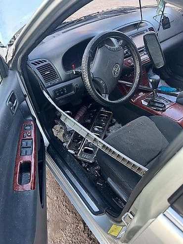 авто на металл: Toyota Camry XV35 — 1