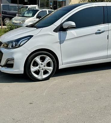 mini car: Chevrolet Spark: 2020 г., 1 л, Вариатор, Бензин, Хэтчбэк — 6