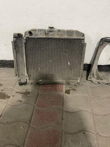 Продаю родиатор охлаждении Мерседес w116 в оригинале с дефузором
