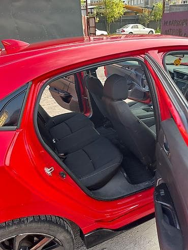 Продажа авто: Honda Civic: 2017 г., 1.5 л, Автомат, Бензин, Хэтчбэк — 6