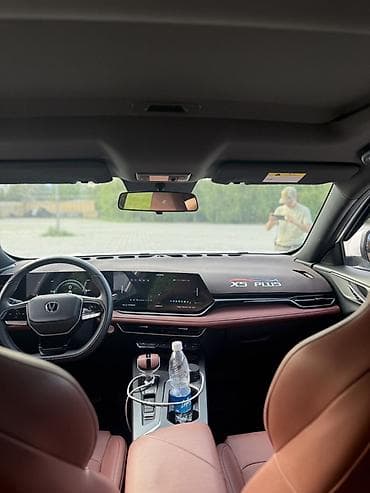weltmeister ex6 plus: Changan X5 Plus: 2025 г., 1.5 л, Автомат, Бензин, Кроссовер — 4