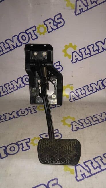 система форсунок: Mercedes-Benz W220, педаль тормоза — 1