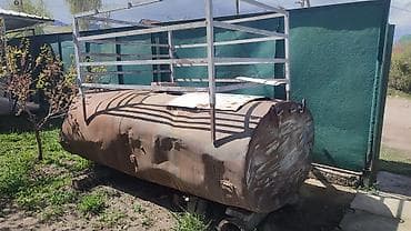 Металлическая горизонтальная ёмкость (резервуар/бочка) цилиндрической