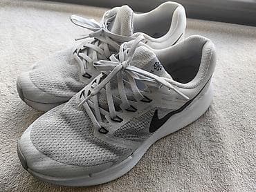 Мужские кроссовки, 41, Nike, Б/у, цвет - Белый, Самовывоз at lalafo.kg Мужские кроссовки, 41, Nike, Б/у, цвет - Белый, Самовывоз