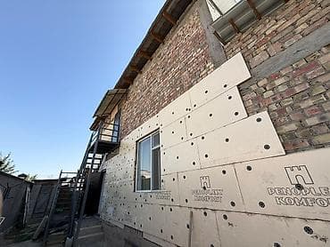 продаю дом в кок жаре: Продаётся 2-этажный дом 📍 Район Кок-Жар 🏠 Площадь дома — 160 м² 🛏 6 — 4