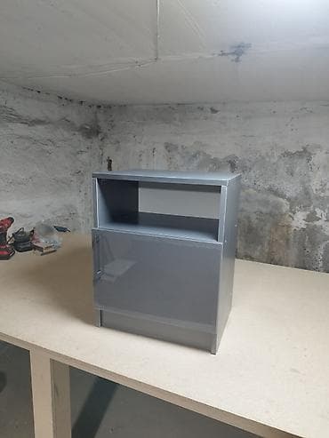 туалетный столик с зеркалом маленький: Прикроватная тумба. новая . высота 50. ширина 45 — 5