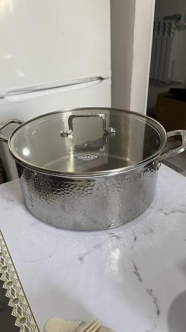 фирма uakeen страна производитель: Кастрюля Uakeen с крышкой из закалённого стекла. Характеристики: - — 2