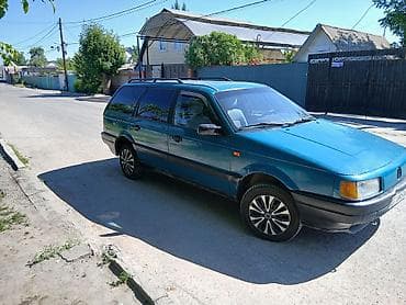 Volkswagen Passat Variant: 1990 г., 1.8 л, Механика, Бензин, Универсал