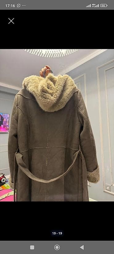 Личные вещи: Женская дубленка с капюшоном - Длина: ниже бедра/мини-пальто - Цвет — 1