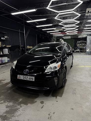 Toyota Prius: 2014 г., 1.8 л, Автомат, Бензин, Хэтчбэк