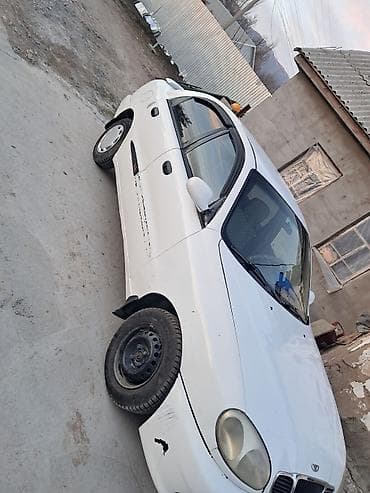 Daewoo Lanos: 1997 г., Механика, Бензин, Седан at lalafo.kg Daewoo Lanos: 1997 г., Механика, Бензин, Седан