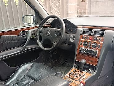 golf 2 8: Mercedes-Benz E-Class: 1999 г., 2.4 л, Автомат, Бензин, Седан — 4