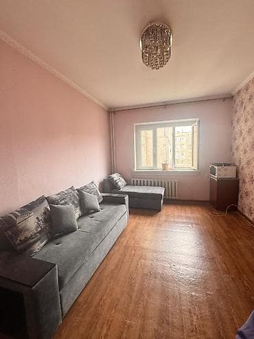 продаю гараж аламедин 1: 2 комнаты, 50 м², 105 серия, 7 этаж, Старый ремонт — 1
