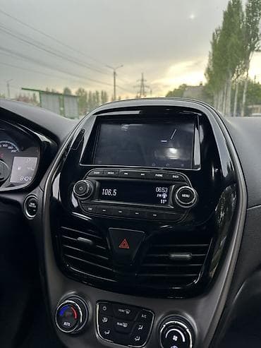 Chevrolet Spark: 2020 г., 1 л, Вариатор, Бензин, Хэтчбэк — 8