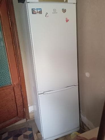 холодильное: Холодильник Indesit, Двухкамерный — 1