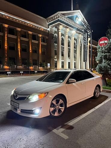 Toyota Camry: 2014 г., 3.5 л, Автомат, Бензин, Седан — 3