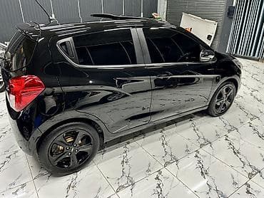 Транспорт: Chevrolet Spark: 2017 г., Хетчбек — 2