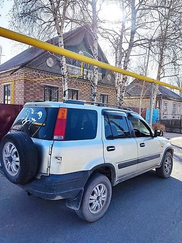 впускной клапан: Honda CR-V: 1998 г., 2 л, Автомат, Бензин — 1