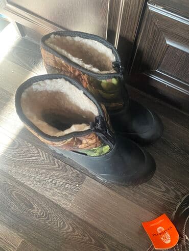 дождевик для обуви: Обувь резиновый
Теплый с мехом внутри 
 размер 43 — 2