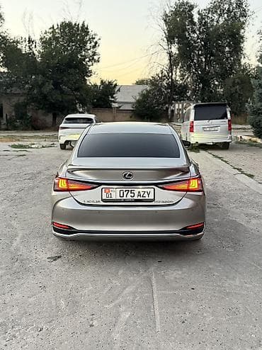 Продажа авто: Lexus ES: 2021 г., 2.5 л, Вариатор, Гибрид, Седан — 4