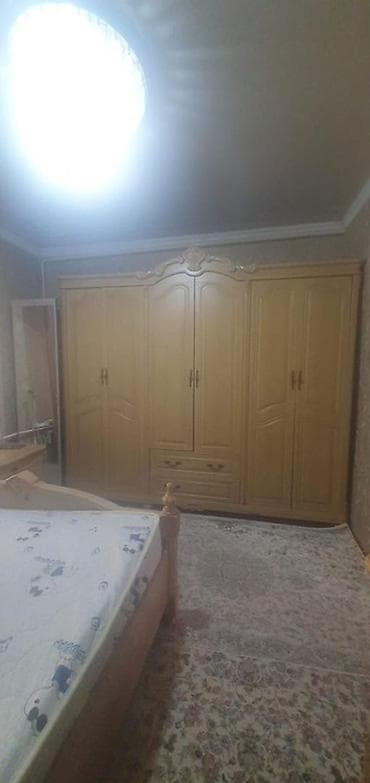 Спальный гарнитур в классическом стиле, цвет светлый дуб/бук. Состав