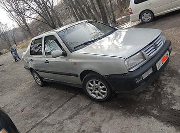 ош авто базар: Volkswagen Vento: 1992 г., 1.8 л, Седан — 1