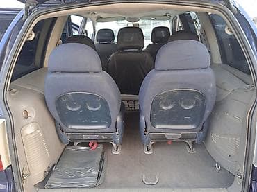 Продажа авто: Ford Galaxy: 2003 г., 2 л, Механика, Бензин, Минивэн — 10