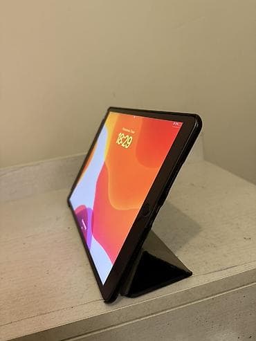 Планшеты: Планшет, Apple, 9" - 10", Wi-Fi, Классический цвет - Серый — 2
