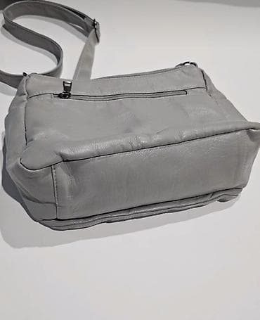 рюкзак кожанный: СУМКИ кожзам сера 1000 черная большая 950 чёрная маленькая 750 район — 7