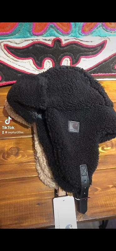 Плащи: Ушанки тэдди Carhartt в наличии в двух цветах: серые и черные. Очень — 2