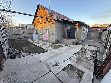 продаю дом ала тоо 3: Продам! Участок / Дом 8.5 сот.155.000 $ Район Ж.Жолу / Фучика, по ул — 2