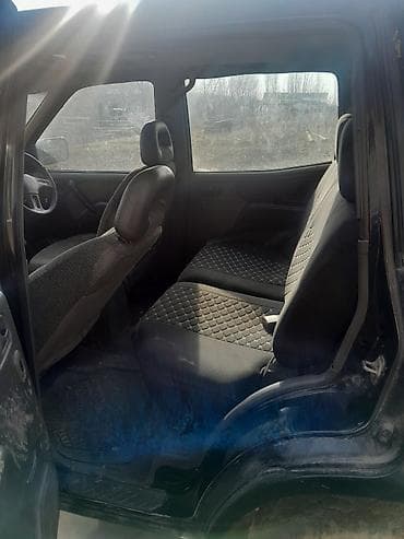 led свет: Nissan Terrano: 1997 г., 2.7 л, Автомат, Дизель — 4