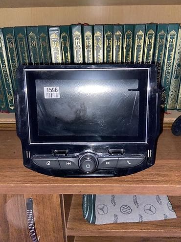 Штатная мультимедийная система/головное устройство для автомобиля