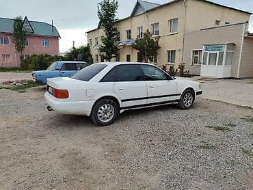 кю 7: Audi S4: 1993 г., 2 л, Механика, Бензин, Седан — 4