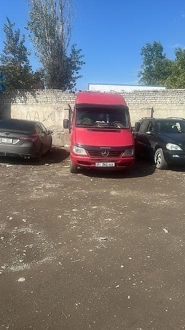 скутер водный: Легкий грузовик, Mercedes-Benz — 2