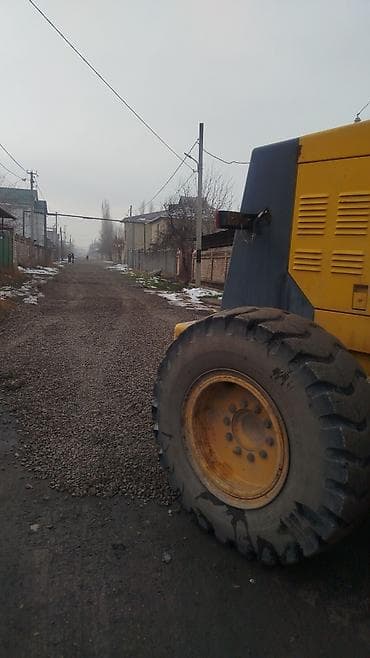 бетон миксеры: Услуги Грейдера,эксковатор,хово,погрузчик, тралл,каток 3тонн, 6тонн — 2