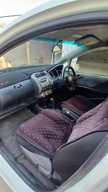 Унаа: Honda Fit: 2002 г., 1.3 л, Автомат, Бензин, Хетчбек — 6